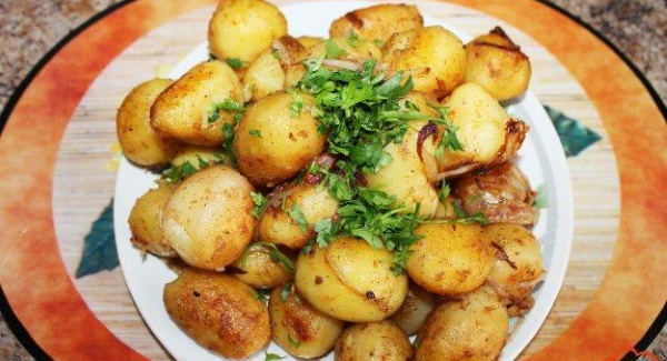 Что приготовить из вареной картошки, если она осталась в мундире и без. Рецепты быстро, вкусно в духовке, микроволновке