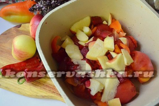 Аджика с яблоками и помидорами на зиму: лучшие рецепты приготовления