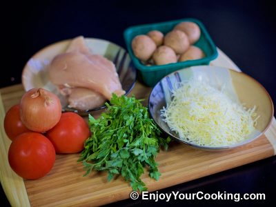 Chicken, Tomato and Mushroom Salad: Step 1