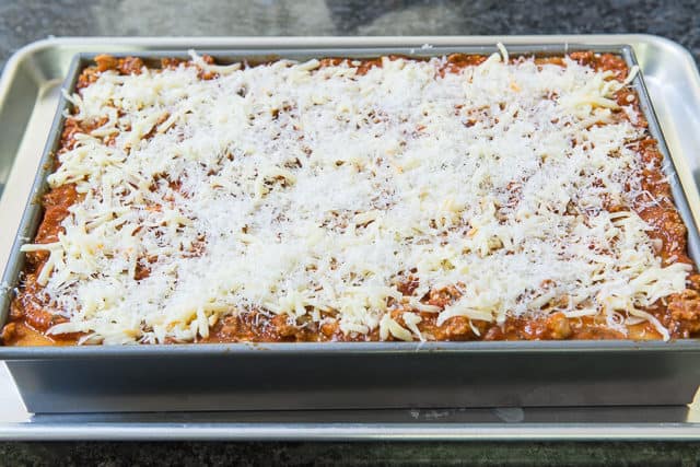 How to Make Lasagna - Layer by Layer It\
